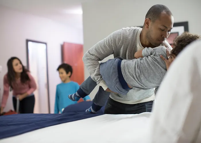 Holiday Inn Express Victoria By IhgHotel Londres